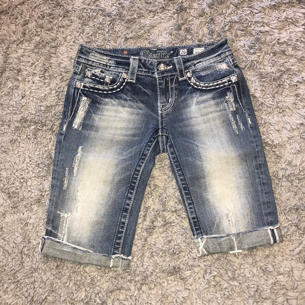 Size 26 Miss Me knee length pants